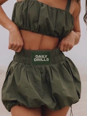 Daily Drills Bubble Skirt in Green Lodge - Medium